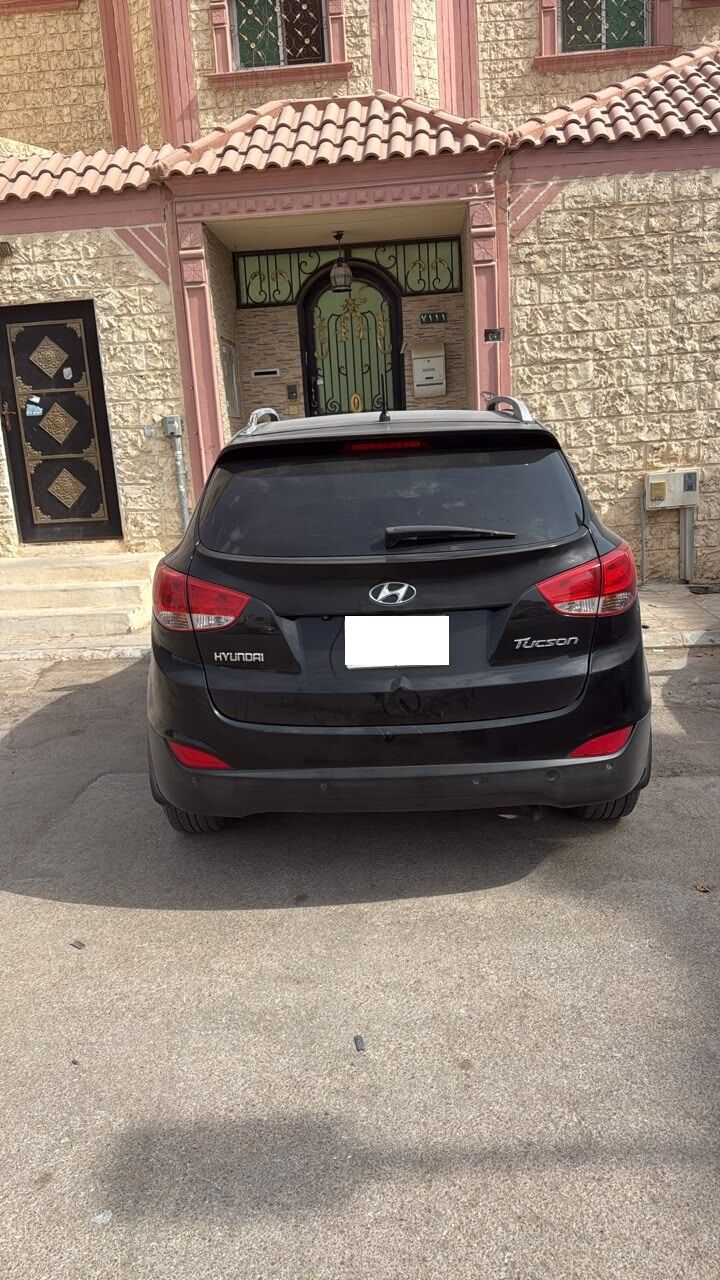 Riyadh, Vehicles, Cars & Trucks , SAR 38000,  Hyundai Tucson,  2012,  Automatic,  229839 KM,   , Full Option With Panoramic Sunroof