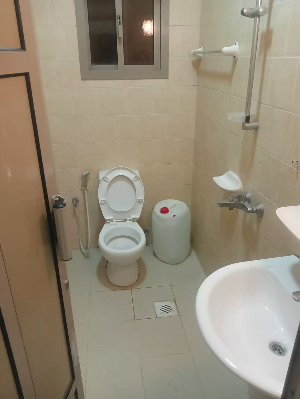 Gudaibiya, Apartments, Flats, Houses & Villas, BHD 160/month,  1 BR,  Flat For Rent In Gudaibiya With EWA Unlimited Nearby Octave Shop
