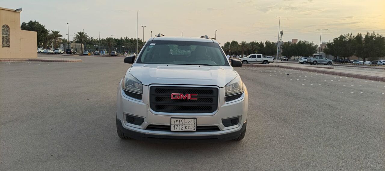 Riyadh, Vehicles, Cars & Trucks , SAR 32000,  Gmc Acadia,  2014,  Automatic,  208000 KM,    Model  We