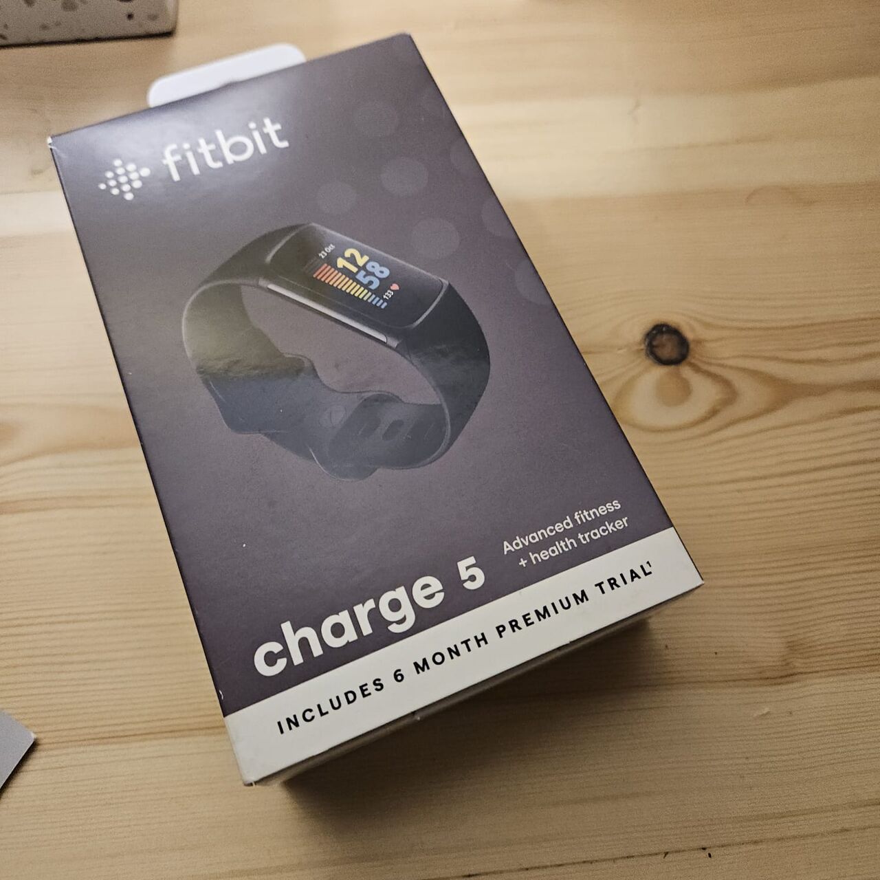 Riyadh, Free Items, Fitbit Charge 5 (display Issue)