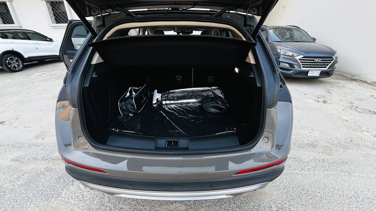 Hofuf, Vehicles, Cars & Trucks , SAR 155000,  Lincoln Corsair,  2025,  Automatic,  5000 KM,   Reserve
