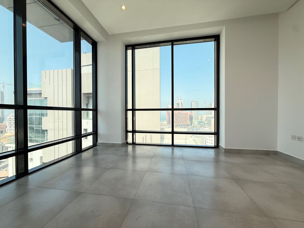 Salmiya, Apartments, Flats, Houses & Villas, KWD 1200/month,  3 BR,  Salmiya &ndash; Sea View, Three Bedroom Penthouse W/private Terrace
