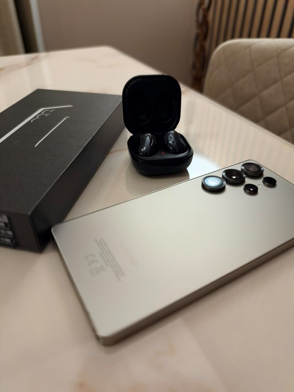 Riyadh, Mobile Phones, SAR 2500,  Samsung Galaxy S25 Ultra 256GB + Galaxy Buds Live For Sale