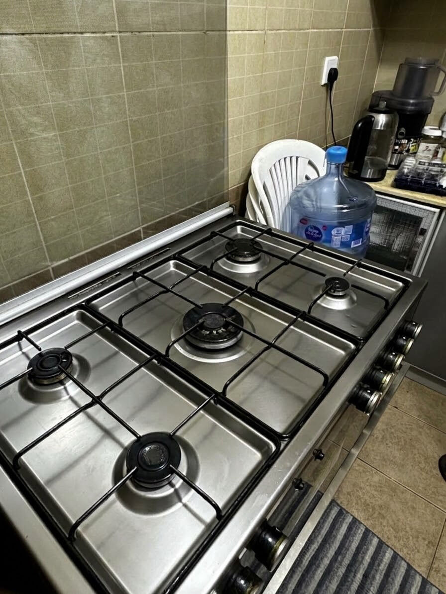 Jeddah, Household Items, SAR 500,  Stove And Microwave