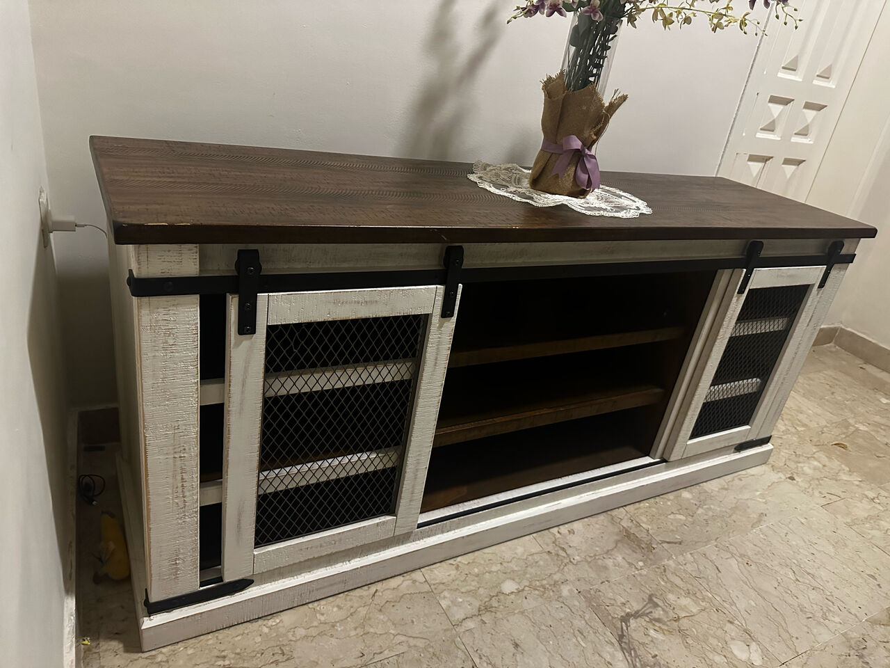 Jeddah, Furniture, SAR 2000,  Large Farmhouse Sideboard / Console Table &ndash; Excellent Condition