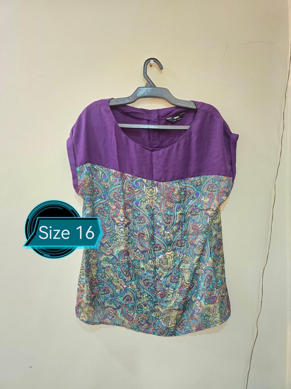 Jeddah, Household Items, SAR 15,  Neat And Clean Excellent Condition Used Clothes. SAR 15 Per Item.