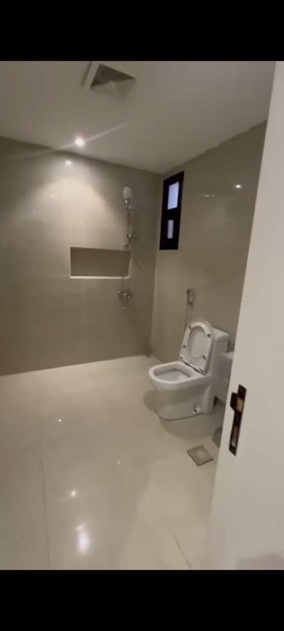 Al Rawdah, Apartments, Flats, Houses & Villas, SAR 65000/year,  4 BR,  Family Apartment 2nd Floor With Open Galary And Taris Well Maintain Large House
