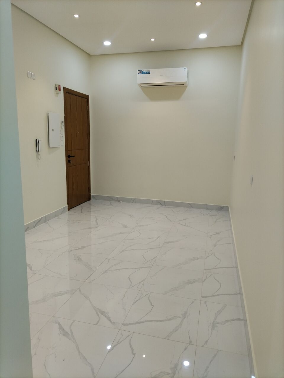 Khobar, Apartments, Flats, Houses & Villas, SAR 27000/year,  2 BR,  Family Apartment For Rent (Two Rooms, Two Bathrooms, Air-conditioned Kitchen, Split Passen