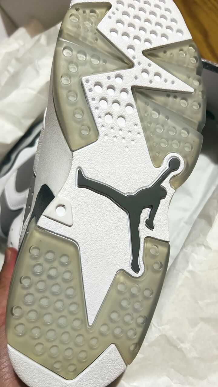 Al Jubail Al Balad, Sporting Goods, SAR 700,  Jordan 6 Retro (white Cool Grey)