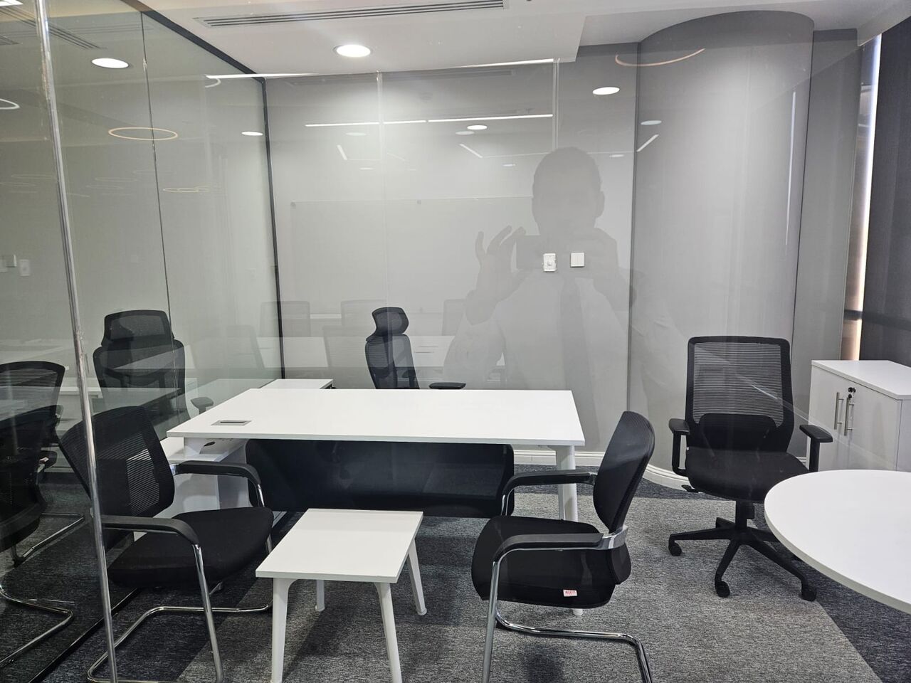 Olaya, Offices, SAR 5000,  50 Sq. Meter,  Space At Shared Office In Centre Of Riyadh .. Excellent Location ..