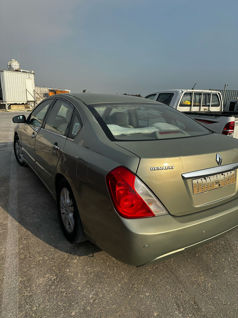 Al Khobar Al Shamalia, Vehicles, Cars & Trucks , SAR 7800,  Renault Safrane,  2011,  Automatic,  250000 KM,  ( 2.5L-)