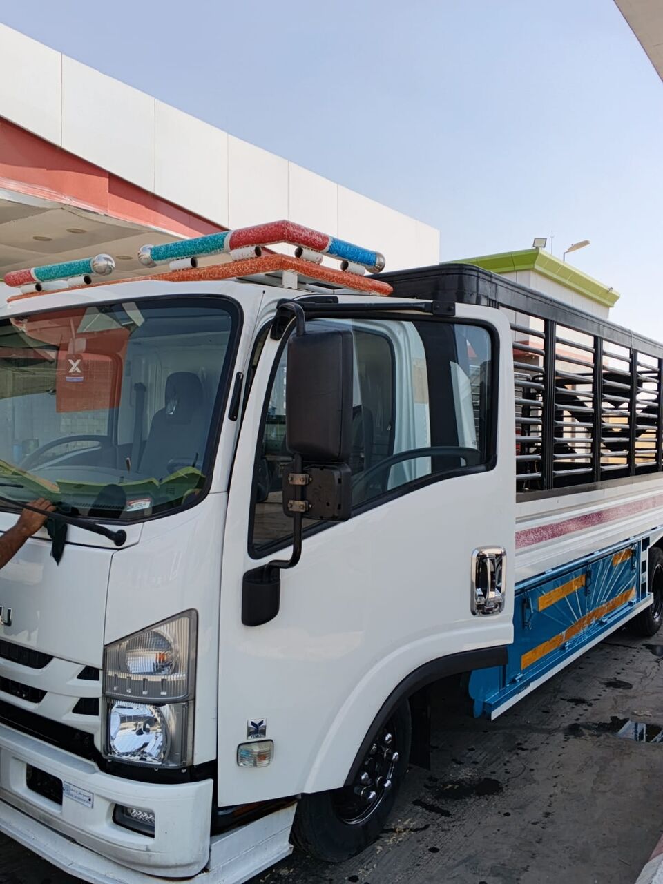 Jubail, Cargo, Isuzu Dyna (6-Meter Cargo Truck) Available For Rent With Loading & Unloading Services