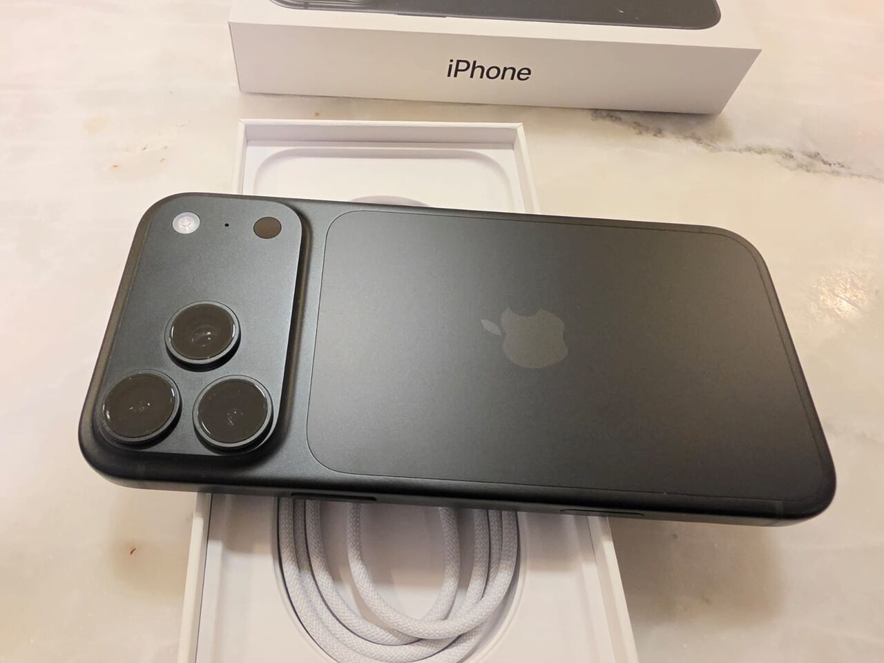 Al Sulaymaniyyah, Mobile Phones, SAR 5800,  Apple IPhone 18 Pro Max 256gb Black