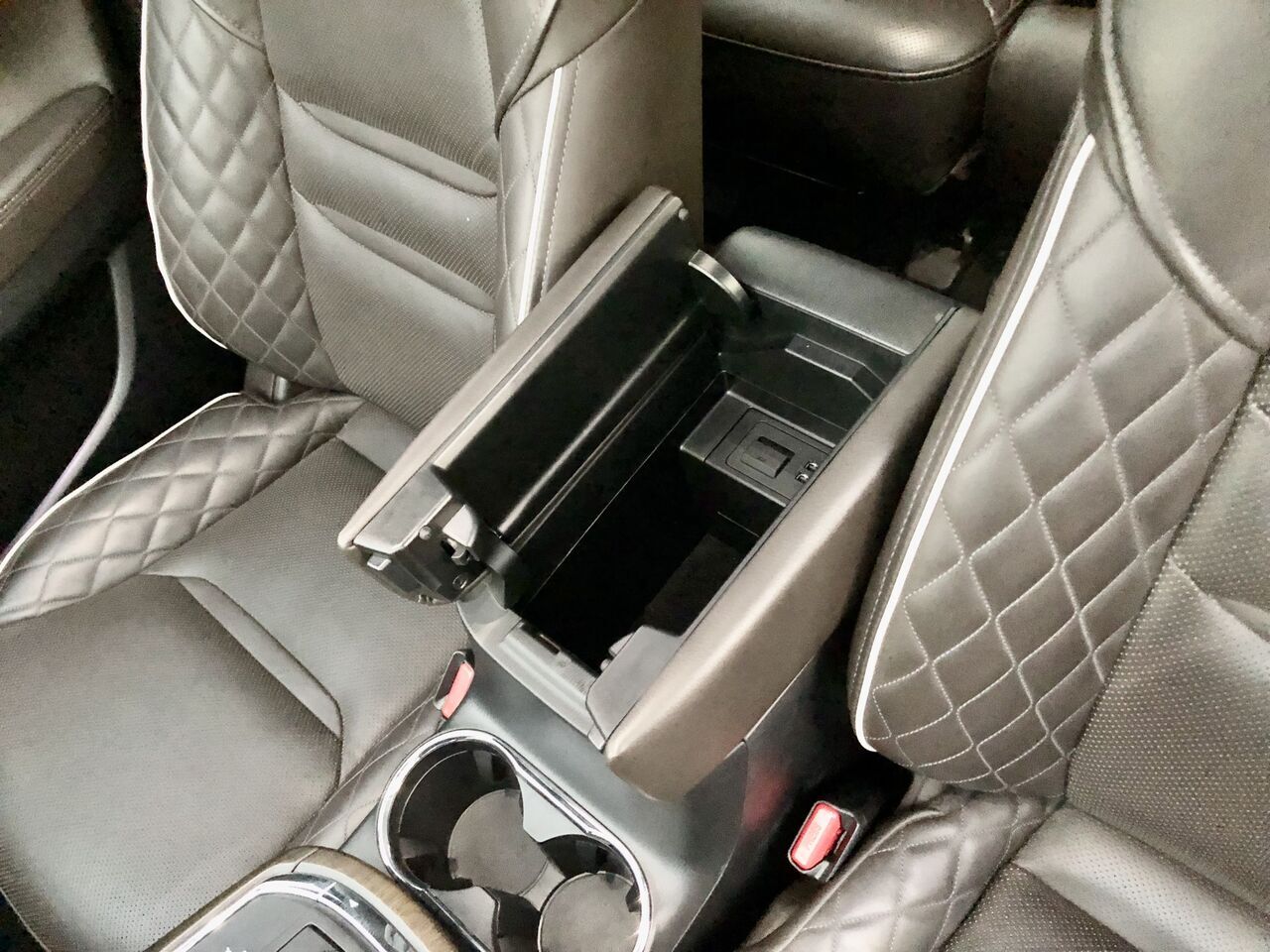Jubail, Vehicles, Cars & Trucks , SAR 137000,  2023 Mazda CX-9 Signature (top-of-the-line Trim), Saudi Spec (Haji Husein Alireza), Low Mi,  2023,  12000 KM,  Jubail Down Town