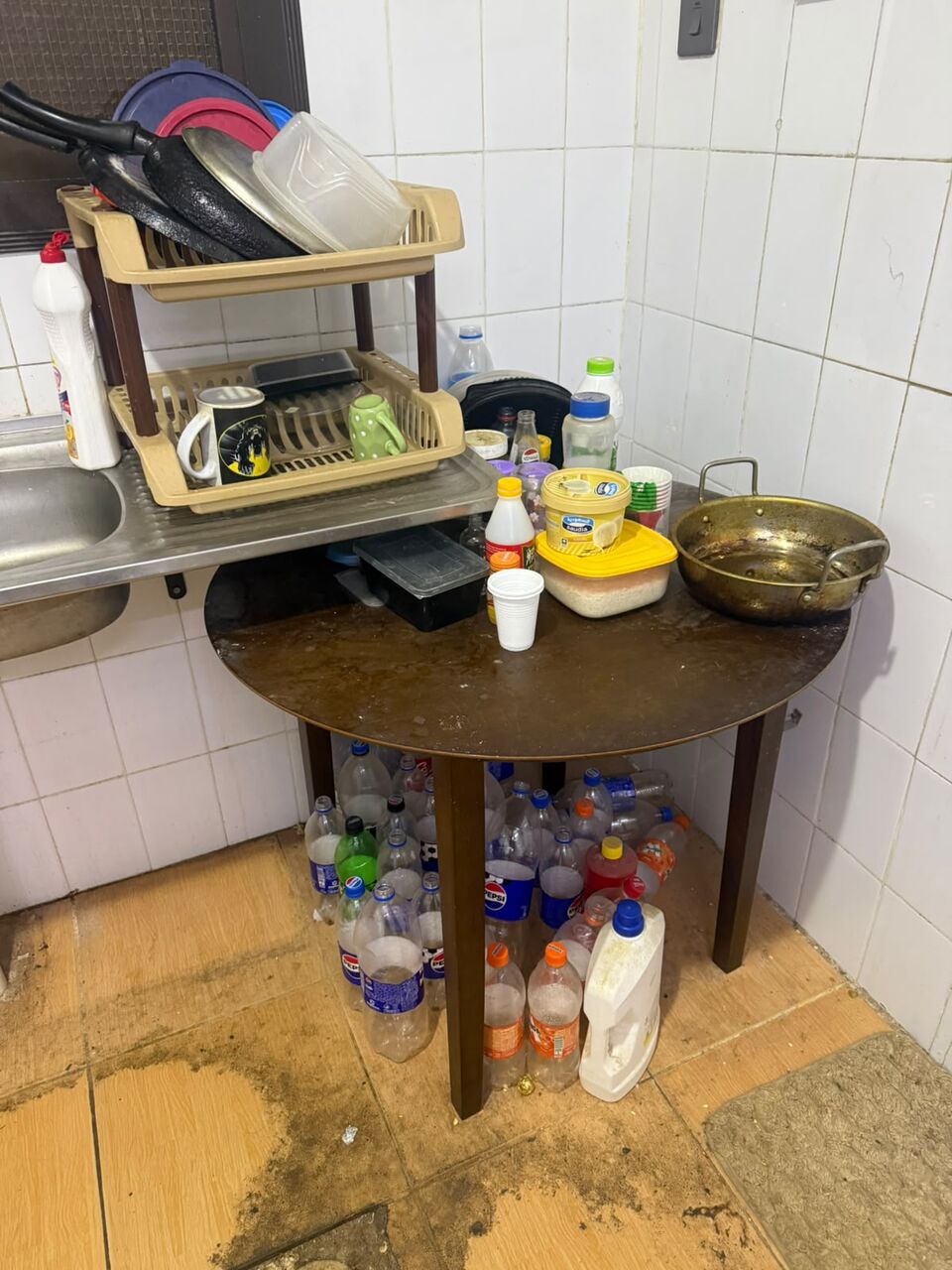 Shaqra, Household Items, SAR 1200,  Furniture Almirah Beds Mattrese, Dinner Table With Chairs 04 Beds, 03 Masttreses
