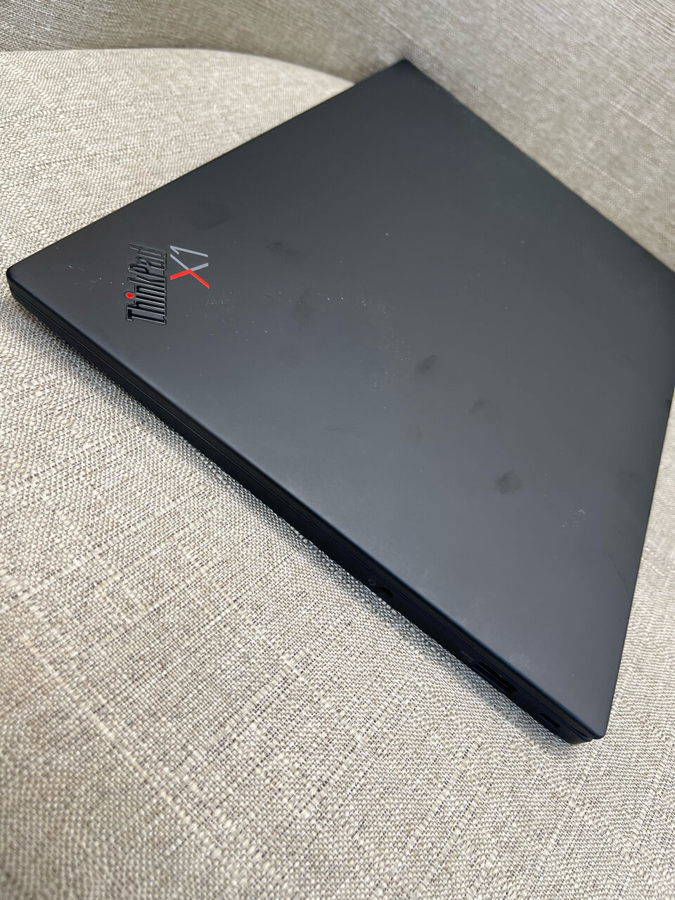 Olaya, Computers, SAR 2100,  Lenovo Thinkpad X1 Carbon
