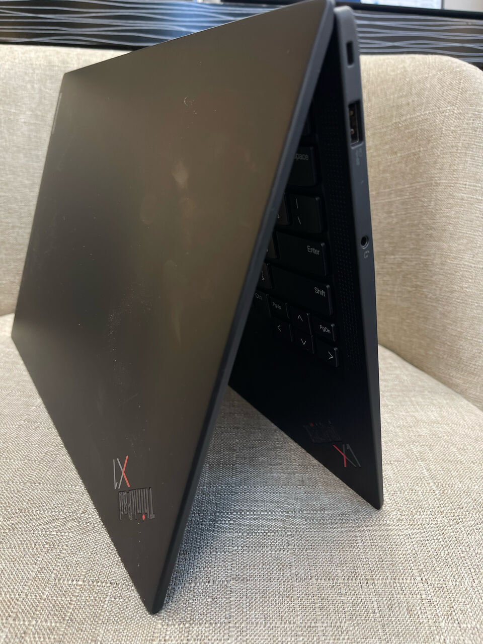 Olaya, Computers, SAR 2100,  Lenovo Thinkpad X1 Carbon