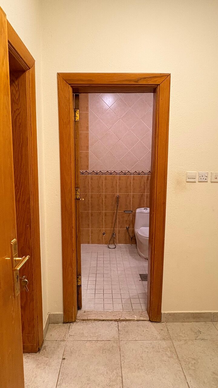Riyadh, Apartments, Flats, Houses & Villas, SAR 95000/year,  3 BR,  4 Sq. Meter,  Down Floor For Rent 3 Bedrooms Exit 4 Alsahafah District