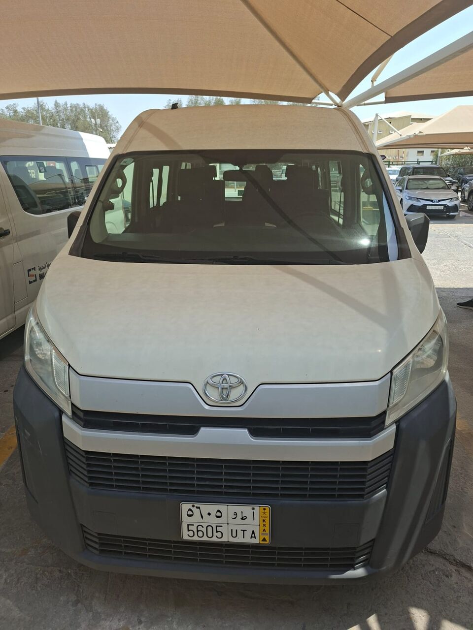 Jubail, Automotive, Toyota Hiace 13-Seater Available For Rent With Professional Driver In Jubail.