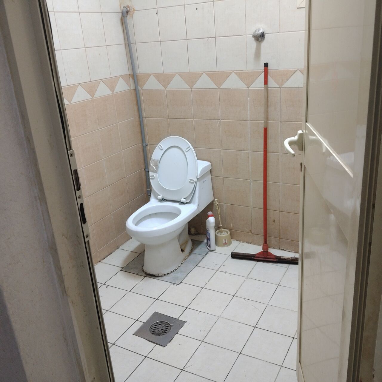 Riyadh, Rooms for Rent, SAR 1300/month,  Furnished,  Furnished Room Available For One Pakistani Bachelor Only