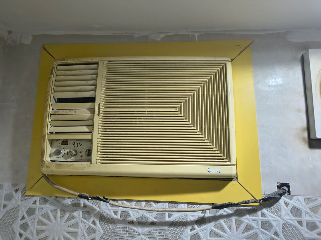 Al Iskan, Air Conditioners, SAR 500,  Window AC HAAS Company For Sale