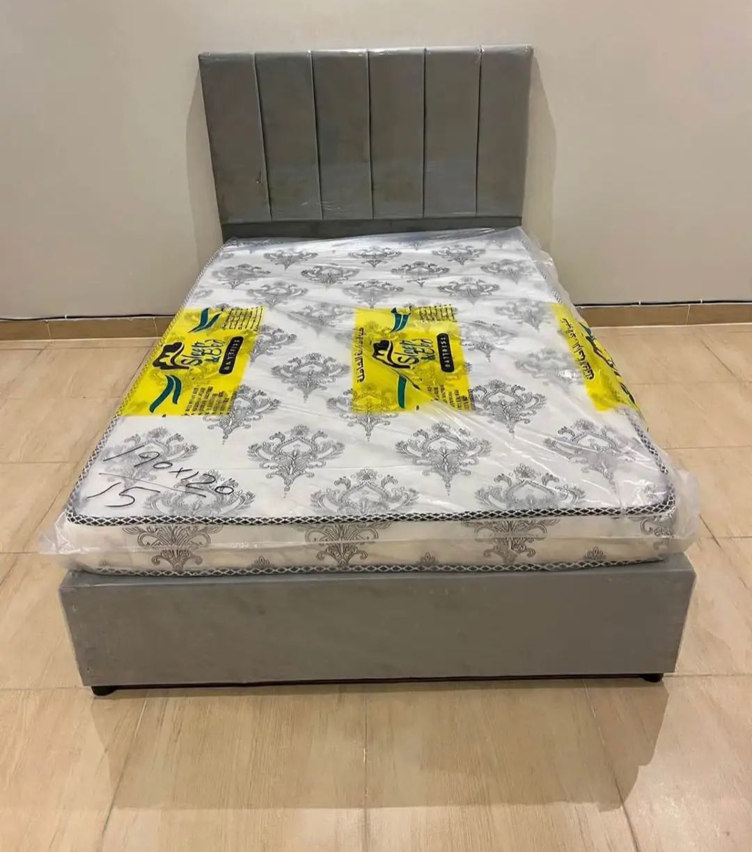 Jeddah, Furniture, SAR 5,  New Medium Bed With Mattress Available In Low Price