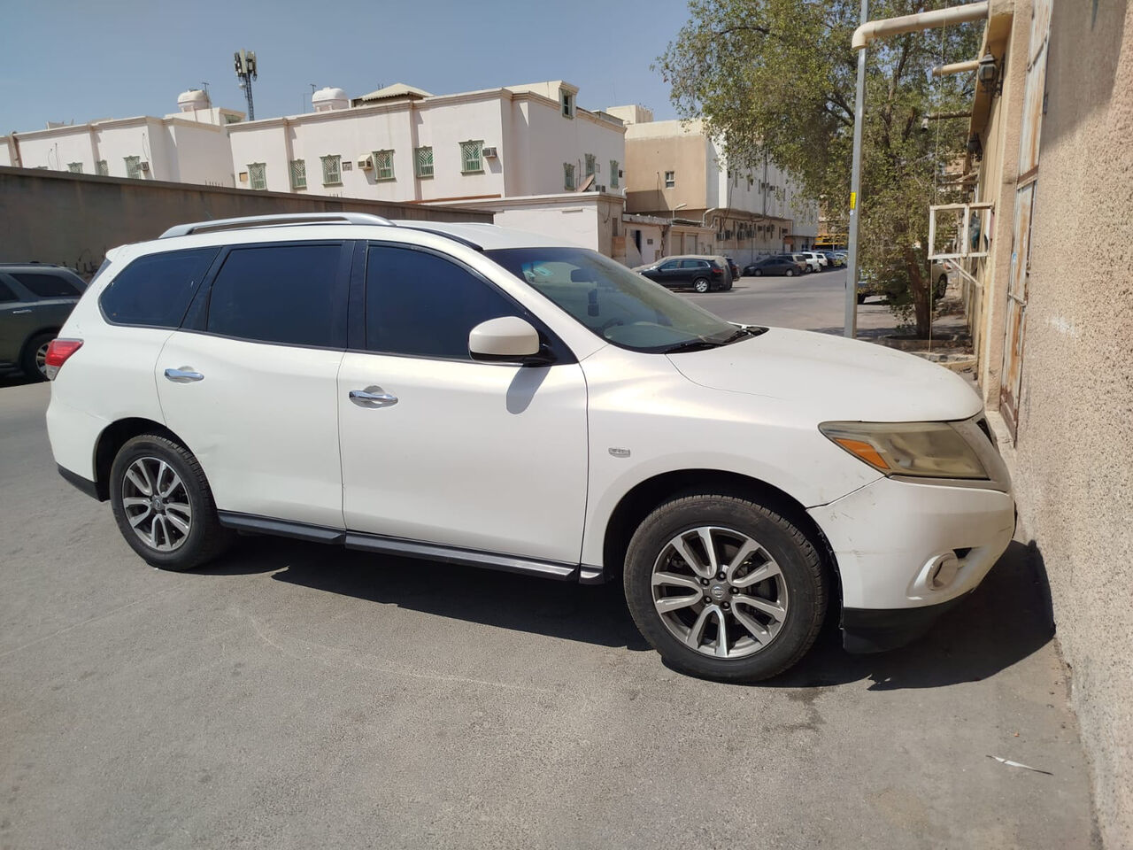 Al Malaz, Vehicles, Cars & Trucks , SAR 25000,  Nissan Pathfinder,  2014,  Automatic,  273000 KM,
