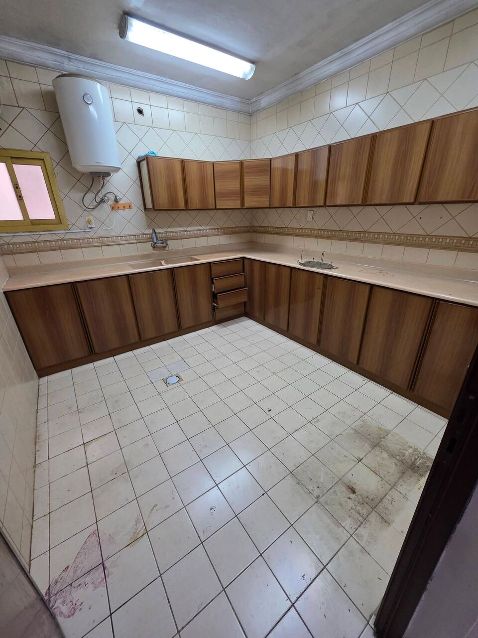Khobar, Apartments, Flats, Houses & Villas, 4 BR,  4-BEDROOM FAMILY APARTMENT FOR RENT &ndash; SAR 24,600 &ndash; WATER INCLUDED ONLY