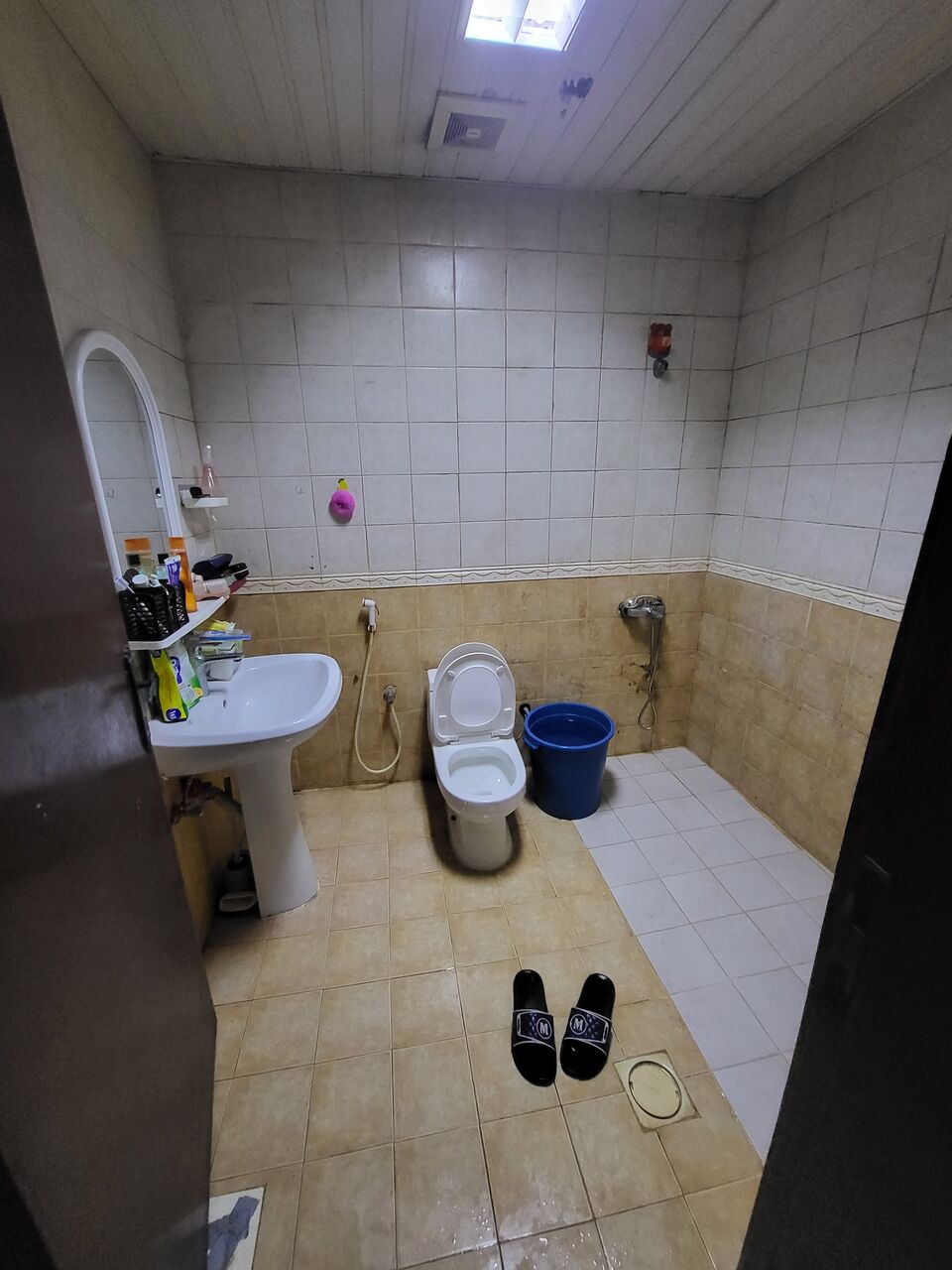 Jubail, Housing Exchanges, SAR 400/month,  2 BR,  1500 Sq. Feet,  Executive Bachelor Room Is Available For South Indians