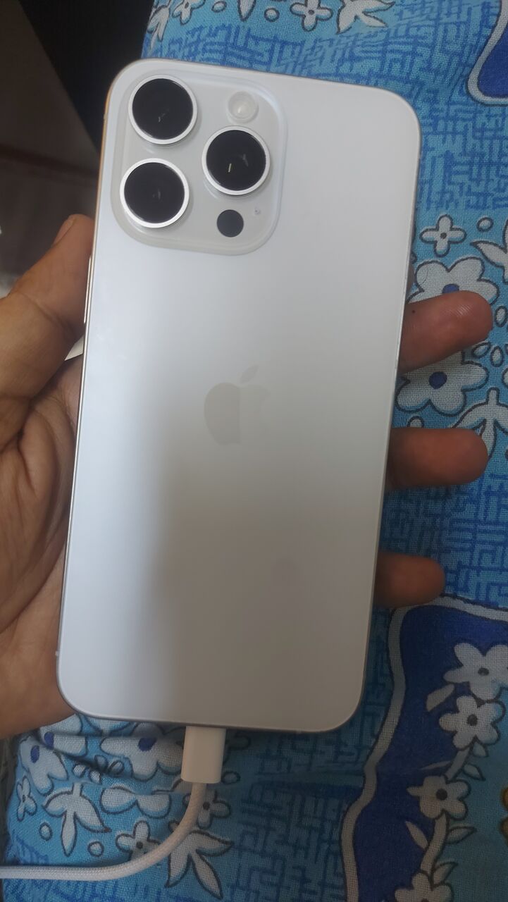 Dammam, Mobile Phones, SAR 2500,  Iphone 15 Pro Max White/ Titanium With 2 Years  Are Warranty, Including Cable For Charging