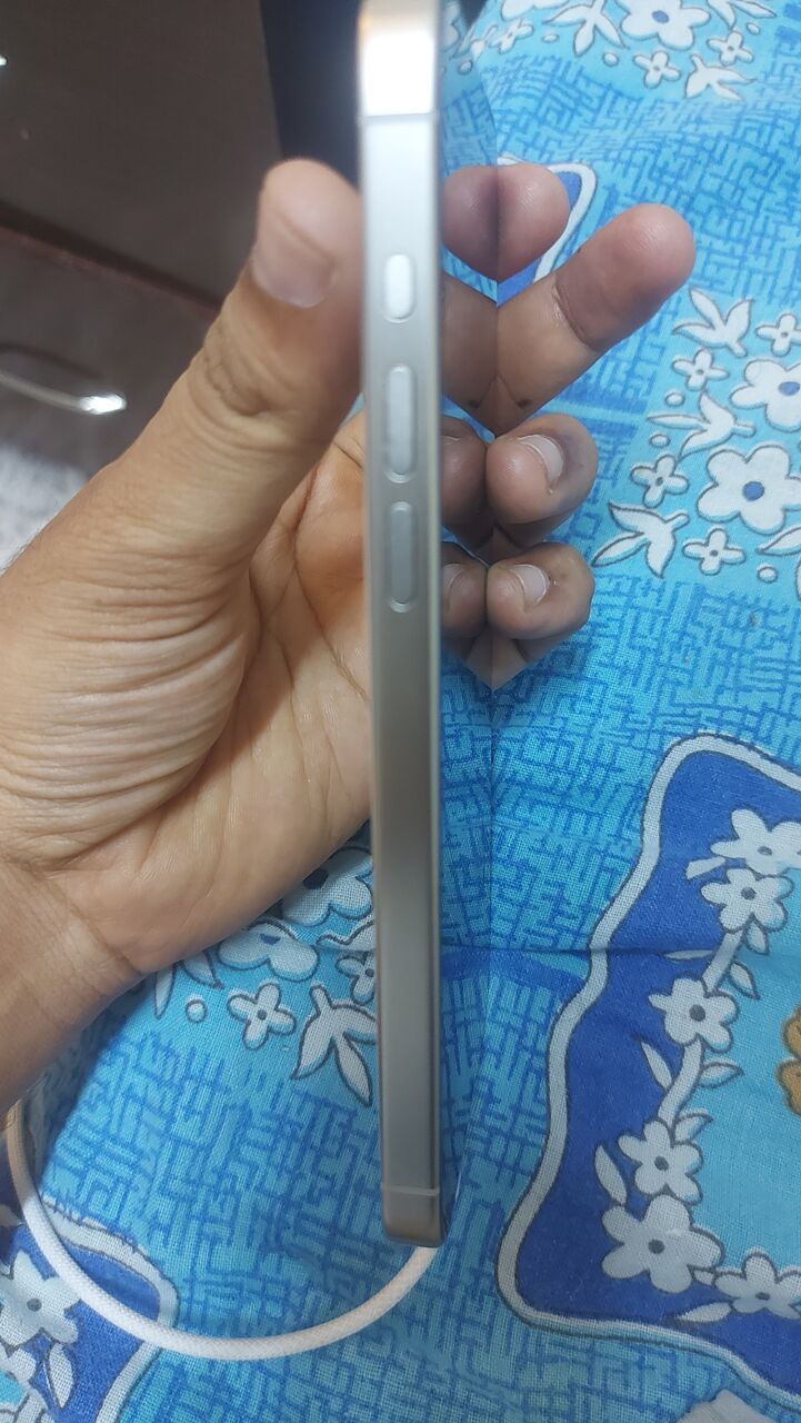 Dammam, Mobile Phones, SAR 2500,  Iphone 15 Pro Max White/ Titanium With 2 Years  Are Warranty, Including Cable For Charging