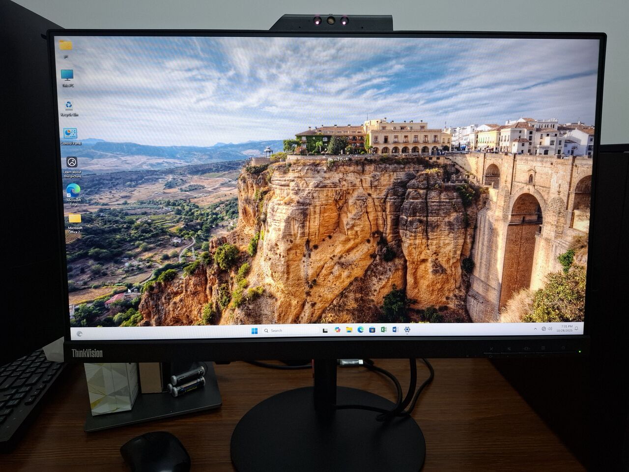 Riyadh, Computers, SAR 3200,  Lenovo ThinkStation P520c Workstation With The Below Configuration For Sale