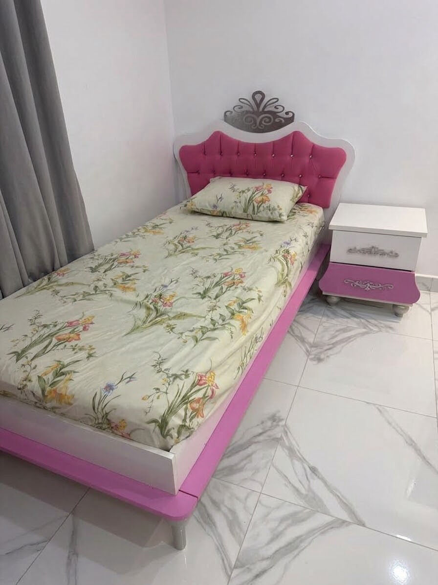Al Ameer Fawwaz Junobi, Furniture, SAR 600,  Little Girl Bedroom
