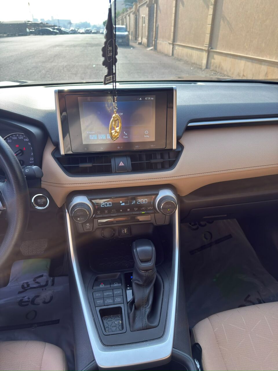 Jeddah, Vehicles, Cars & Trucks , SAR 105000,  Toyota RAV4,  2023,  Automatic,  77000 KM,    XLE Mid-Option, AWD (4x4)