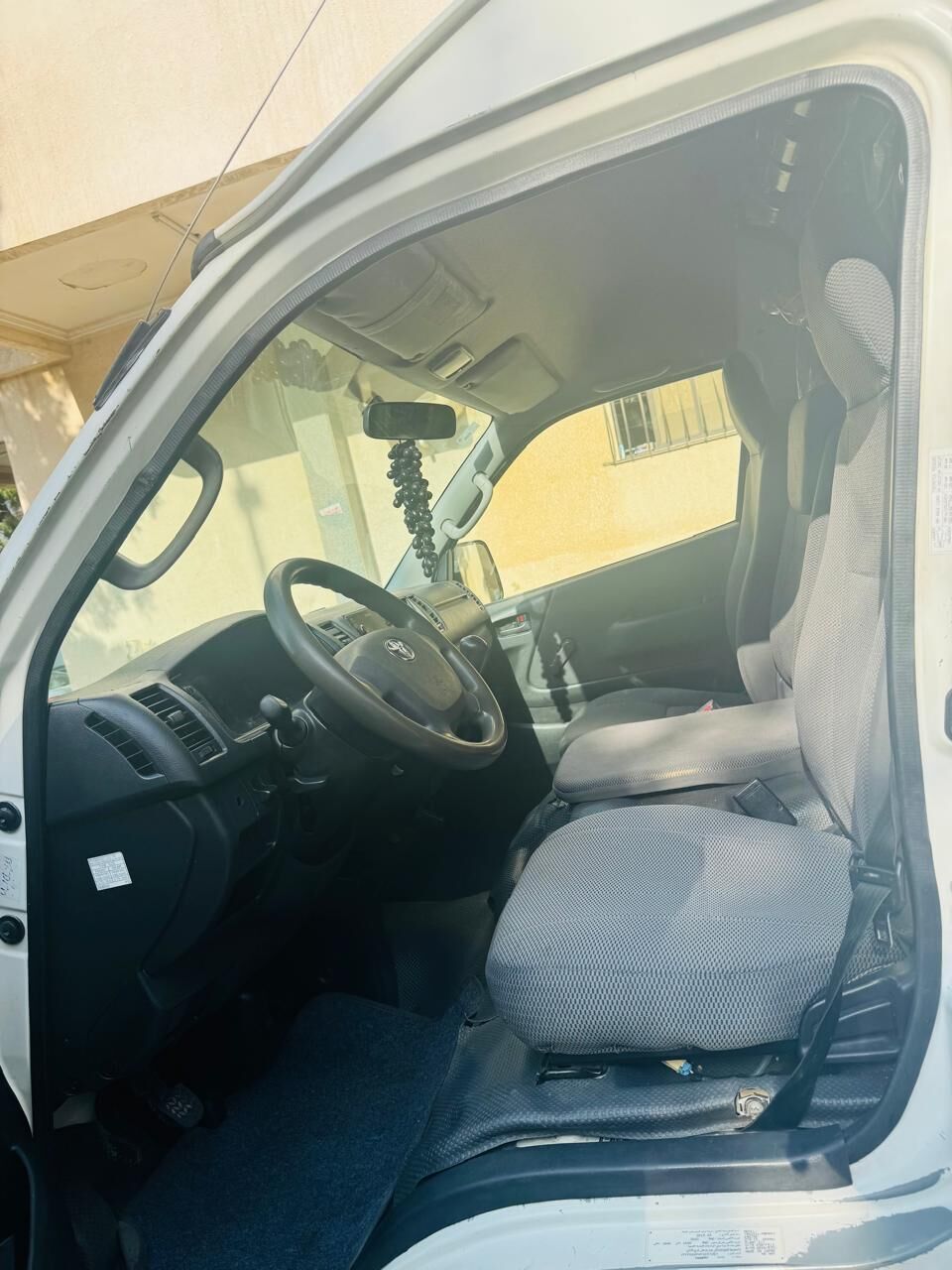 Jeddah, Vehicles, Cars & Trucks , SAR 56000,  Toyota Hi-Ace Hi Roof,  2015,  Manual,  449000 KM,  Original Condition