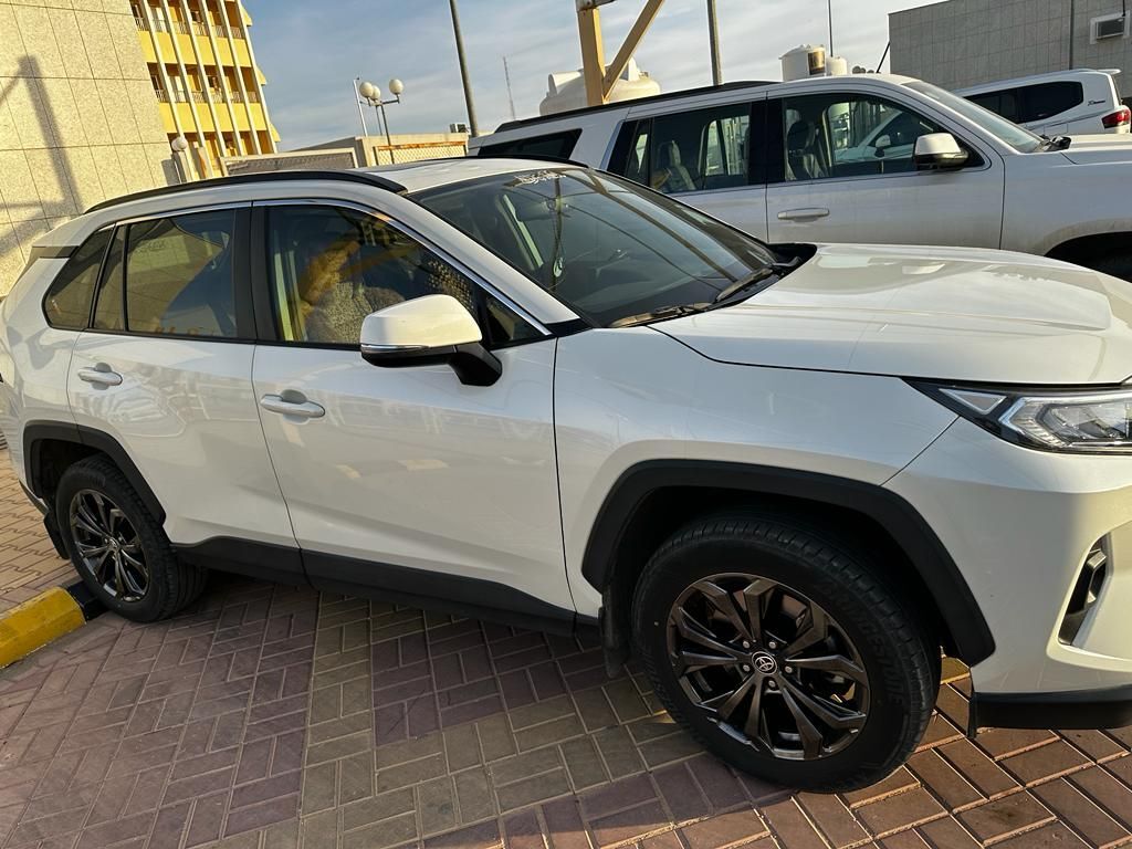 Olaya, Vehicles, Cars & Trucks , SAR 102500,  Toyota RAV4,  2022,  Automatic,  79000 KM,  FOR SALE &ndash;  FULL OPTION | /2023MODEL/WHITE COLOR/Single Owner