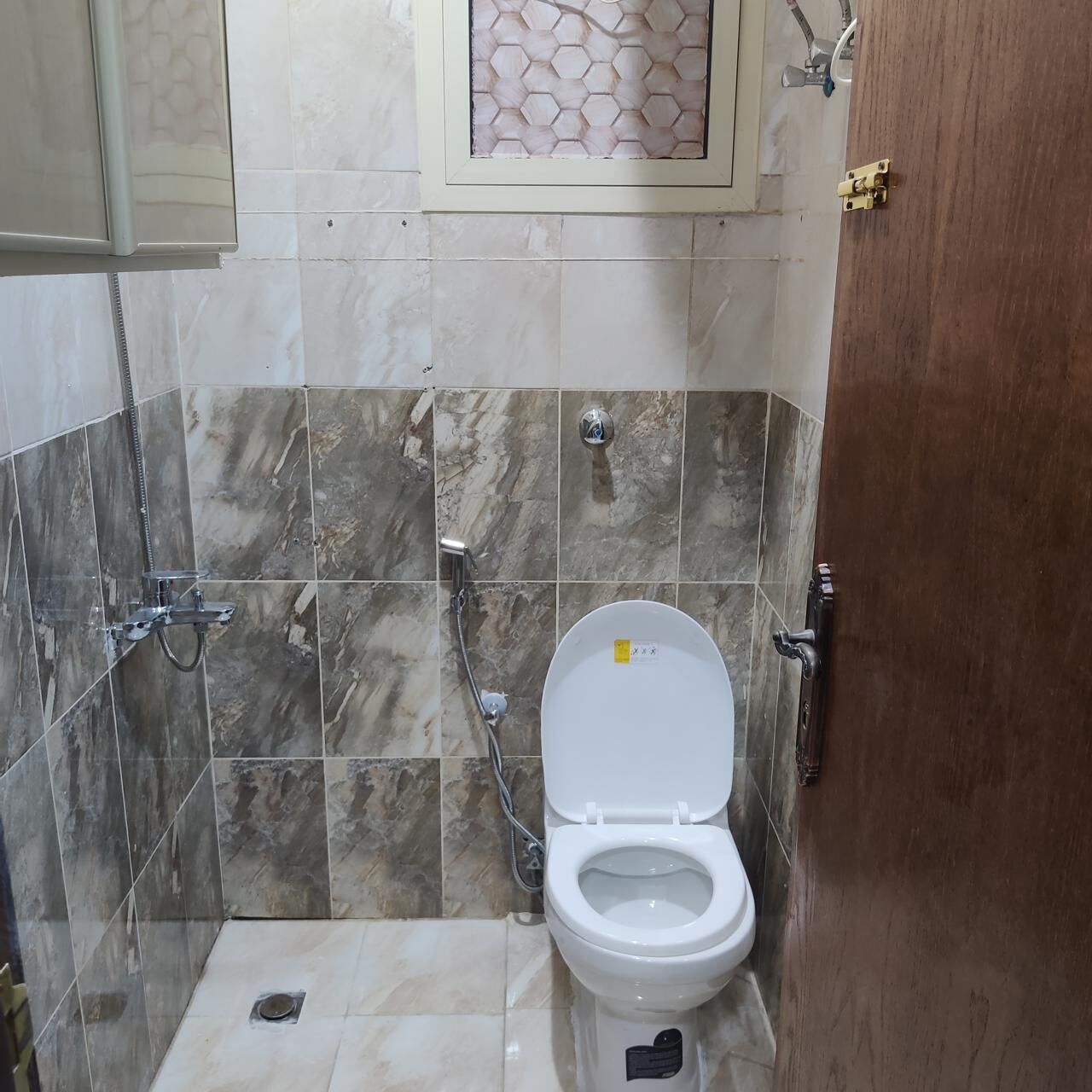 Dammam, Apartments, Flats, Houses & Villas, SAR 1200/month,  Bed Room And Bathroom For Executive Single Bachelor Only Muslim