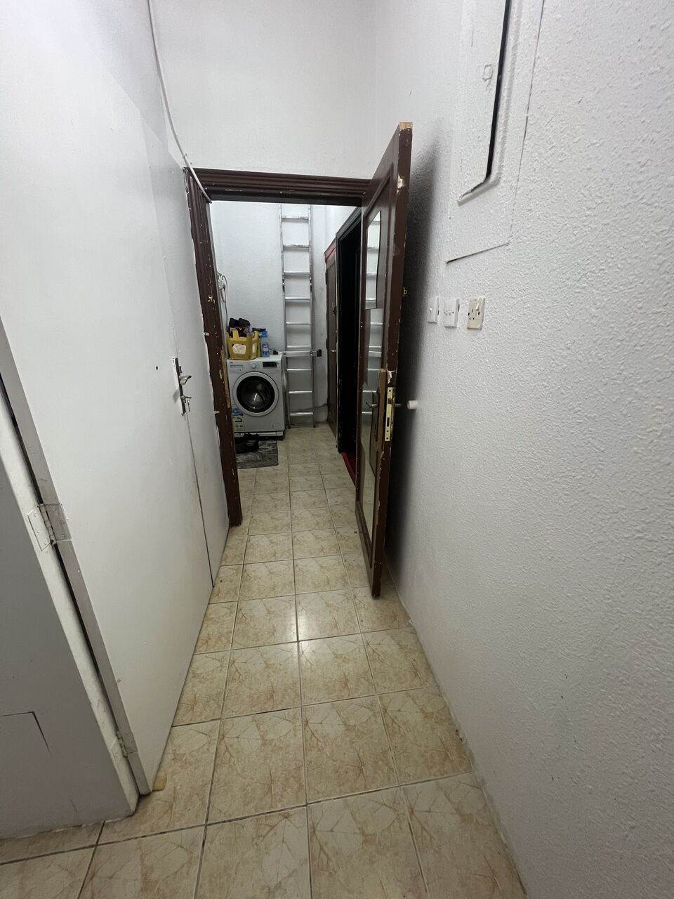 Riyadh, Apartments, Flats, Houses & Villas, SAR 15/year,  2 BR,  4546 Sq. Meter,  2 Rooms Sharing Flat Is Available For Immediate Occupancy With Separate Kitchen & Washroom