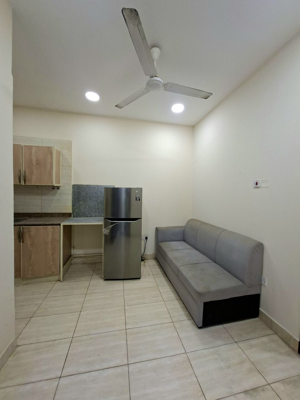 Gudaibiya, Apartments, Flats, Houses & Villas, BHD 180/month,  1 BR,  Furnished Bright 1BHK With Ewa In Gudaibiya,Neat & Clean Flat @ 35547951