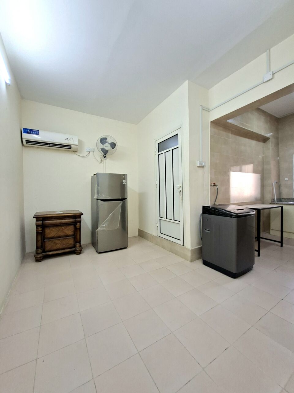 Gudaibiya, Apartments, Flats, Houses & Villas, BHD 180/month,  1 BR,  Furnished Bright 1BHK With Ewa In Gudaibiya,Neat & Clean Flat @ 35547951