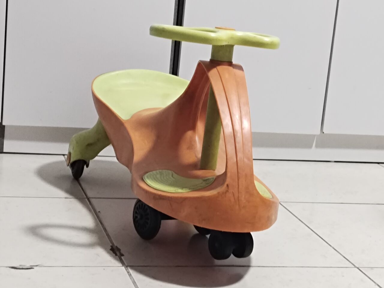 Riyadh, Baby & Kid Stuff, SAR 60,  Ziggy Swing Car