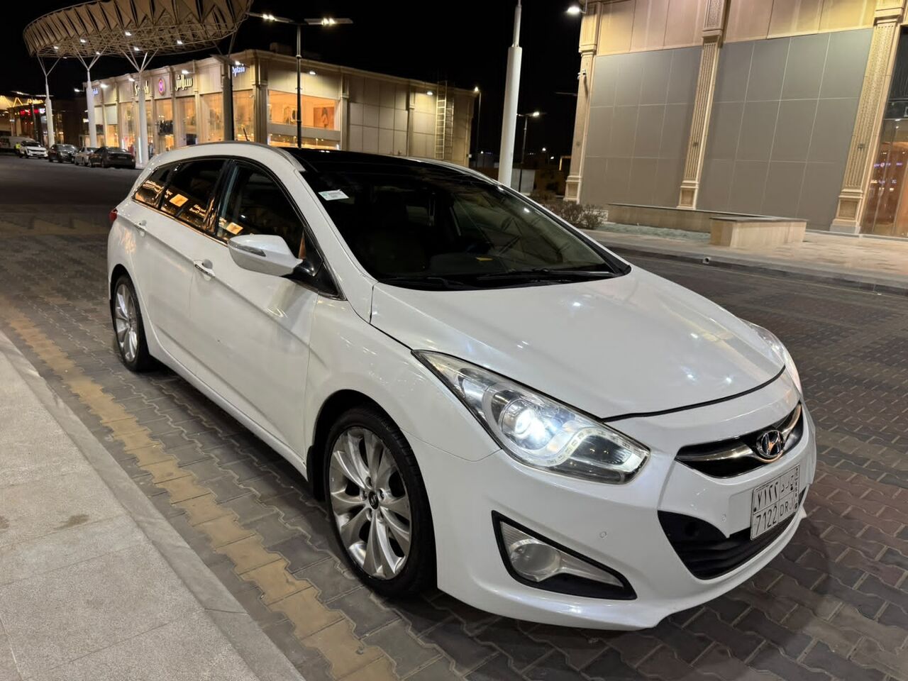 Jeddah, Items Wanted, Hyundai I40 ( 4 Cylinders) Panoramic Roof