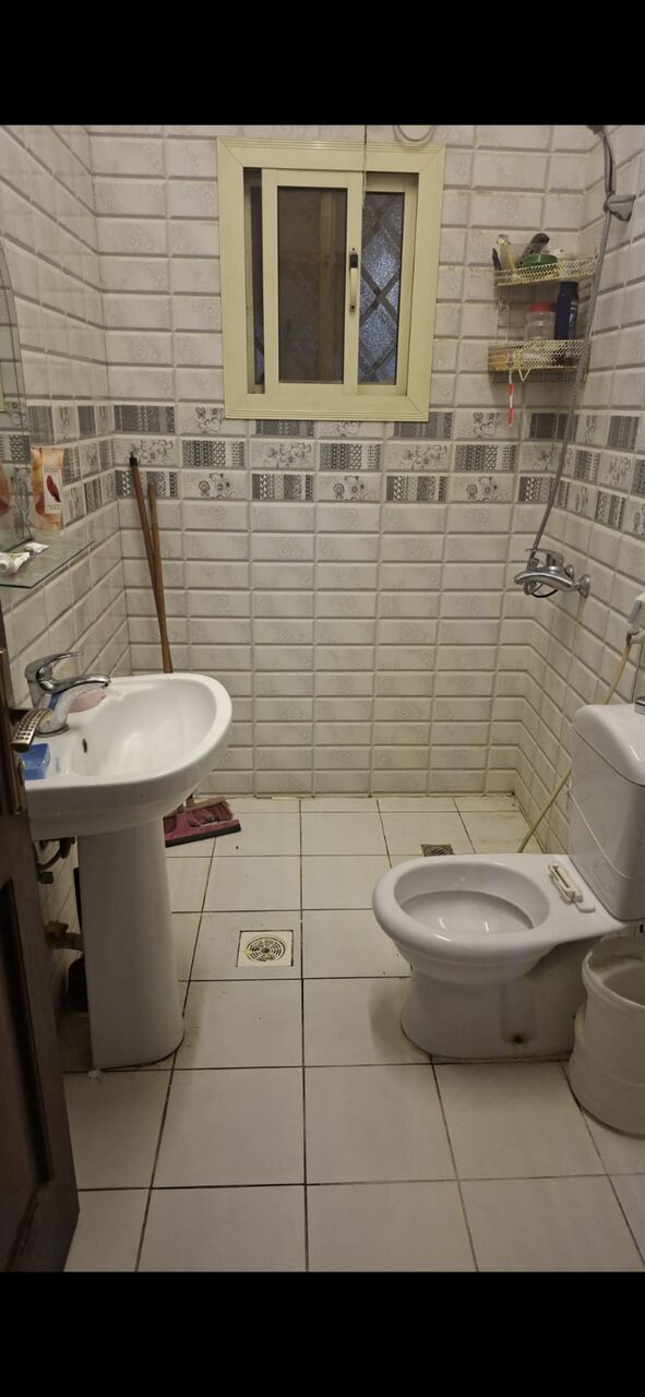 Jeddah, Rooms for Rent, SAR 600/month,  Furnished Sharing Room With Separate Bathroom Available
