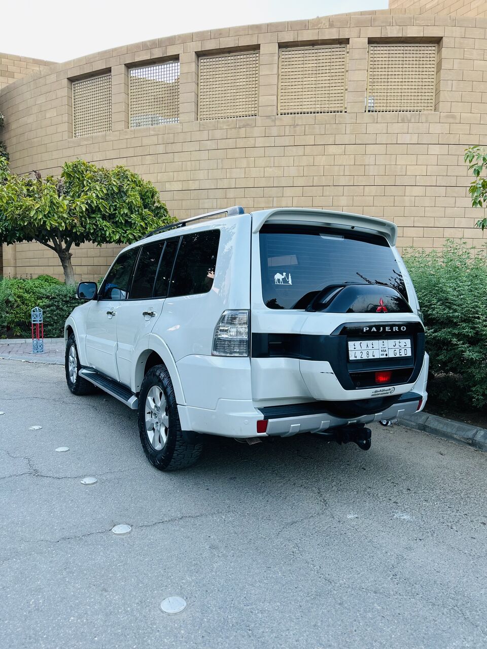 Riyadh, Vehicles, Cars & Trucks , SAR 51000,  Mitsubishi Pajero,  2019,  Automatic,  300000 KM,    MODEL V6 3.5 4x4 FULL OPTION SUV CAR FOR SALE