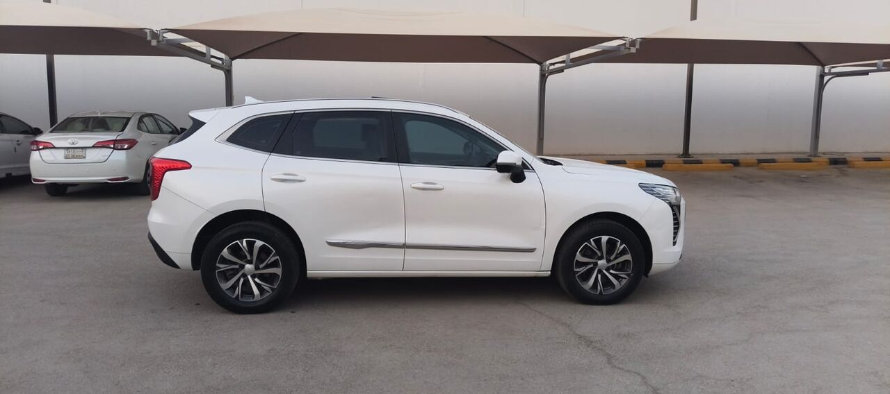 Riyadh, Vehicles, Cars & Trucks , Sar 46000,  Haval Jolion,  2024,  Automatic,  152000 KM,   Half Full Option  Model  , Well Maintained