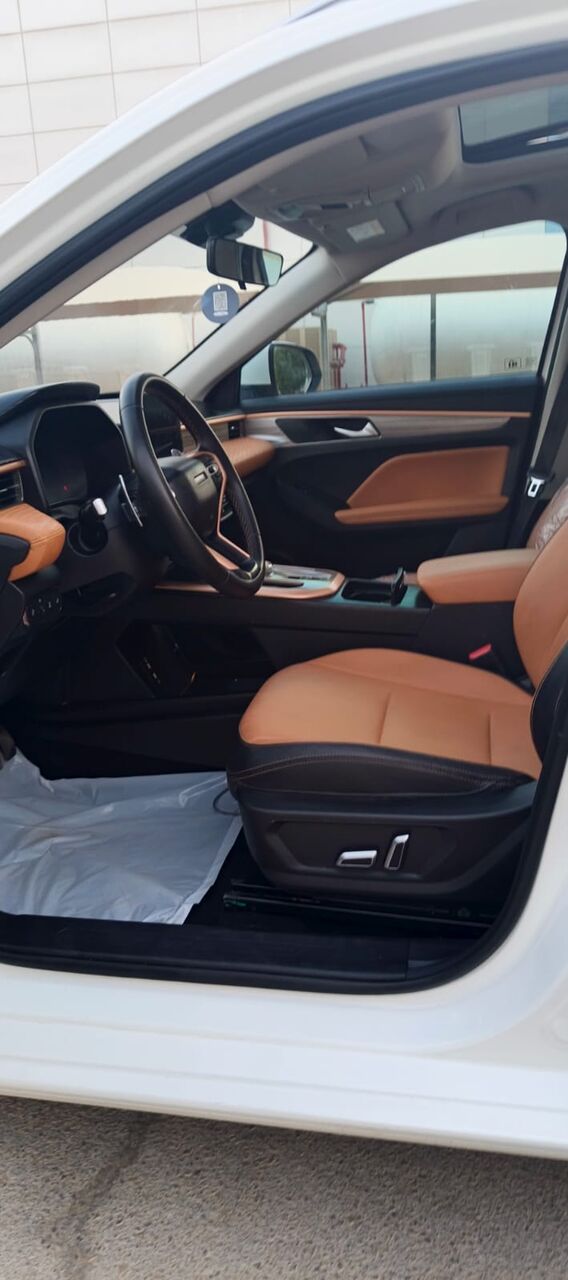 Riyadh, Vehicles, Cars & Trucks , Sar 46000,  Haval Jolion,  2024,  Automatic,  152000 KM,   Half Full Option  Model  , Well Maintained