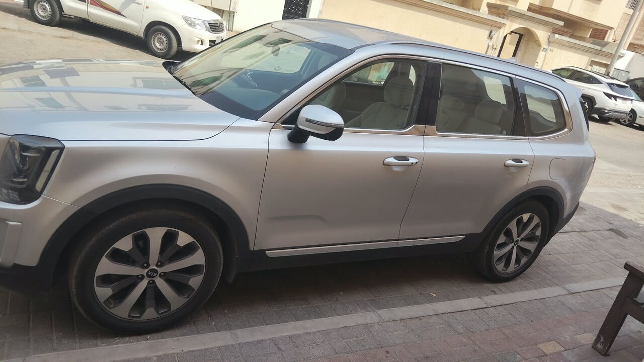 Jubail, Vehicle Lease Transfer, KIA Telluride 2021 Model Family Owned Care In Very Good Condition KM 76000