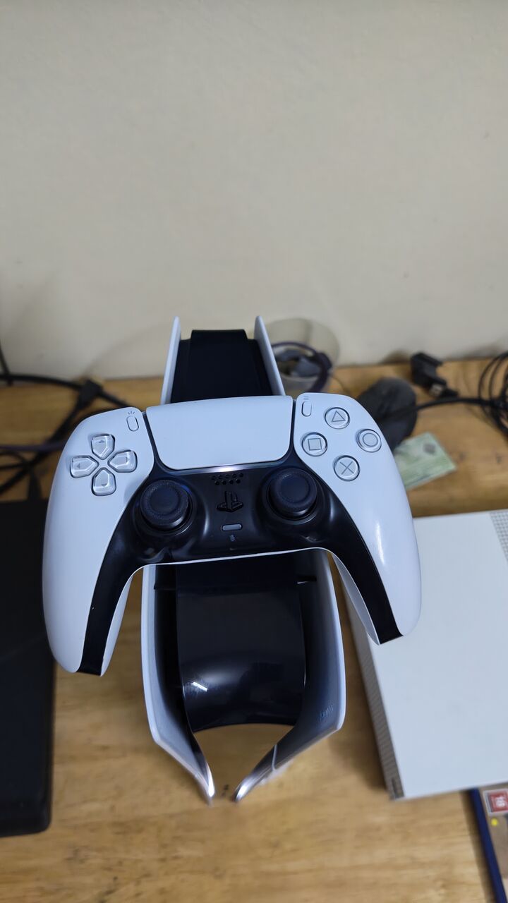 Hara, Video Games, SAR 2200,  Ps5 Slim For Sale In Excellent Condition