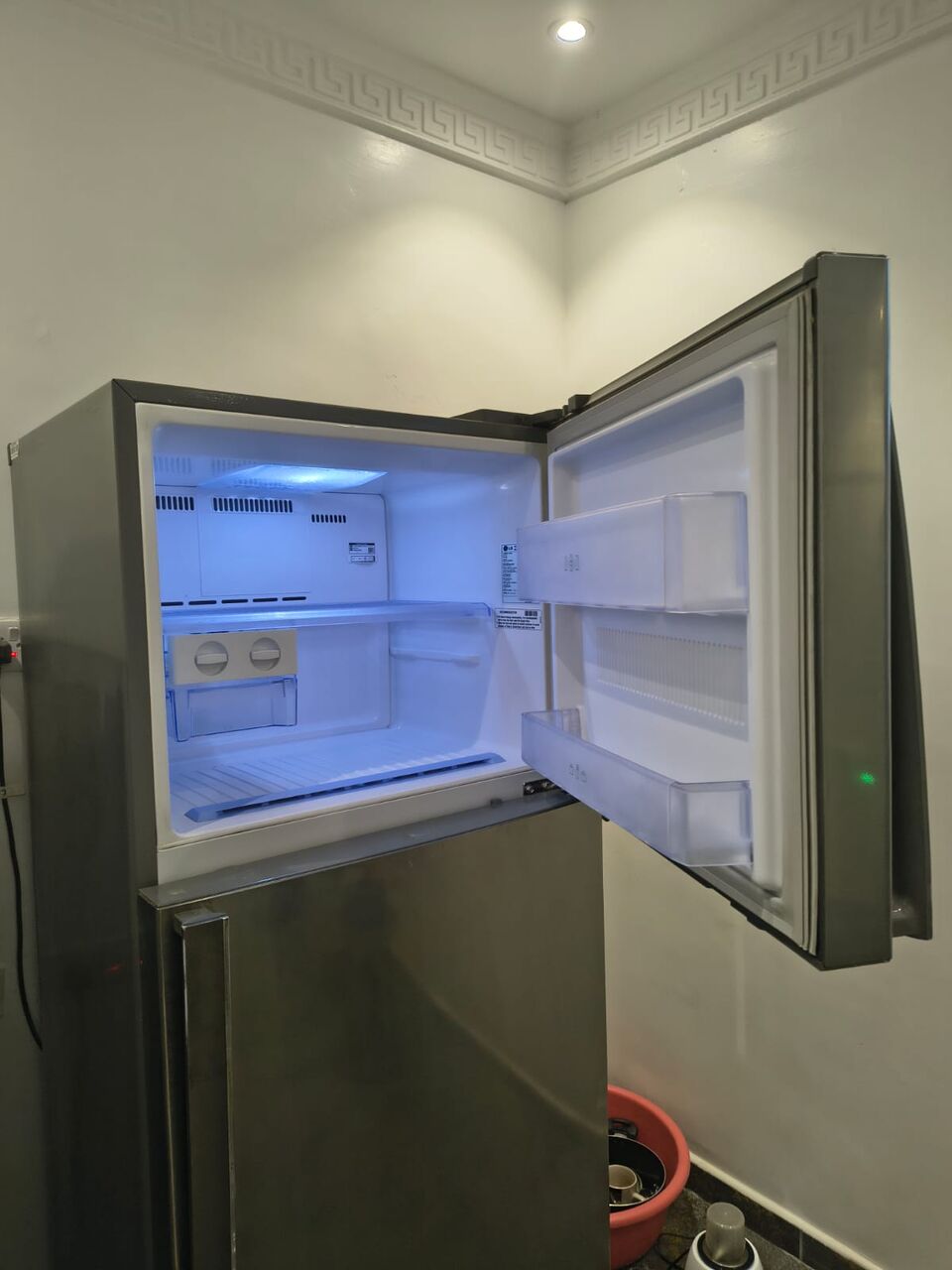 Al Iskan, Household Items, SAR 1200,  391 Liter (13.84 Cubic Ft)  LG Fridge For Sale