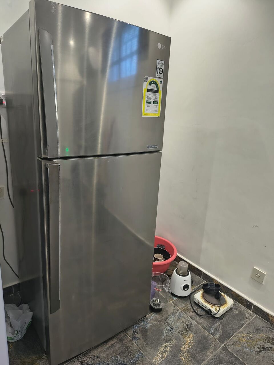 Al Iskan, Household Items, SAR 1200,  391 Liter (13.84 Cubic Ft)  LG Fridge For Sale